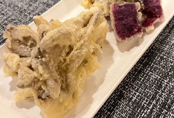 和ん酒-舞茸と紫芋の天ぷら 